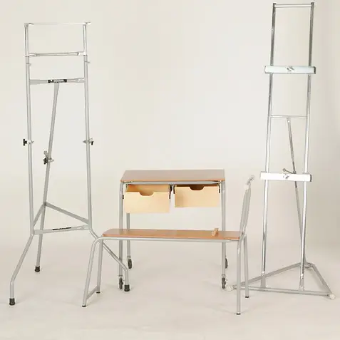 Barnesville Easels in a studio classroom